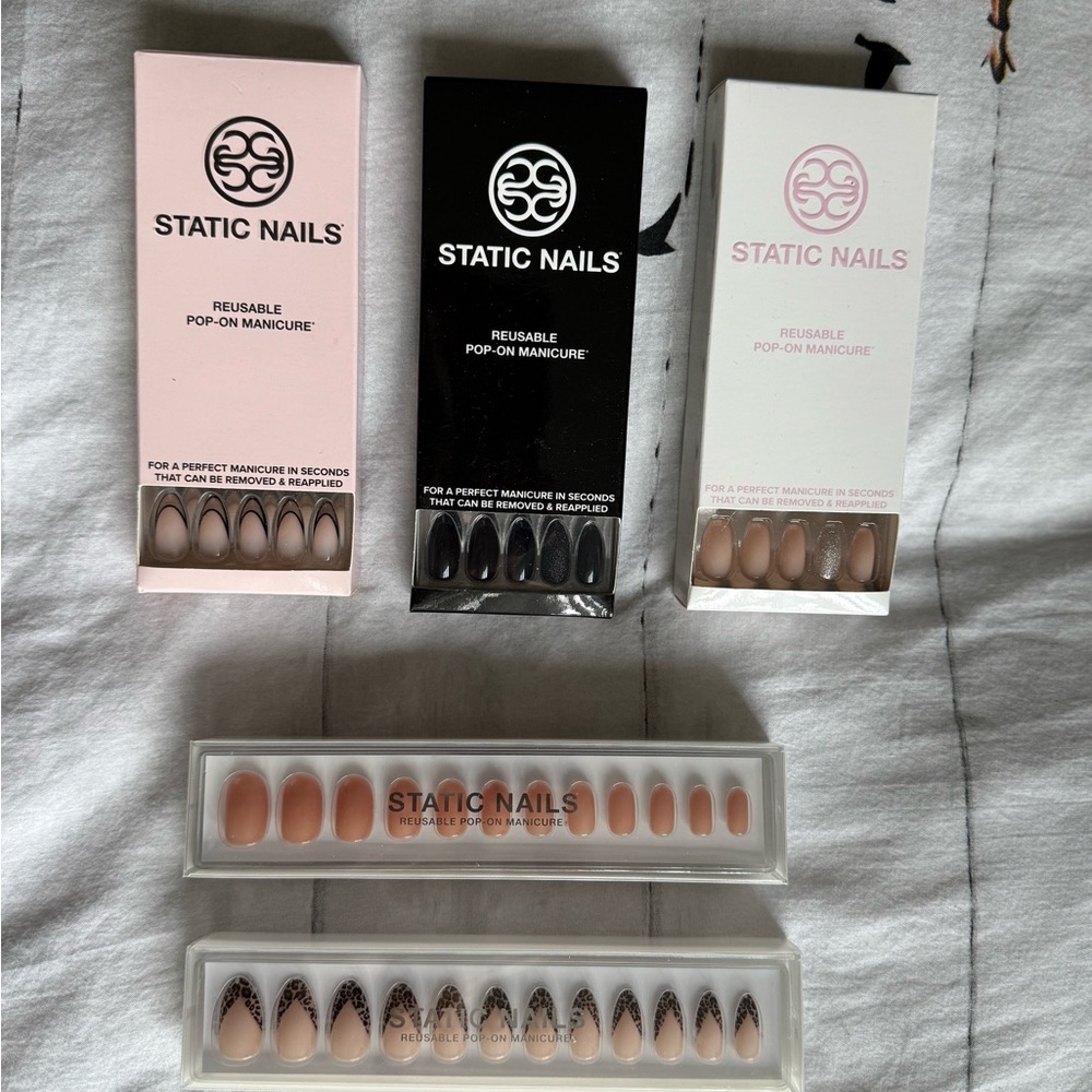 Static Nails Reusable Press-On Manicure Set - Nude and Black